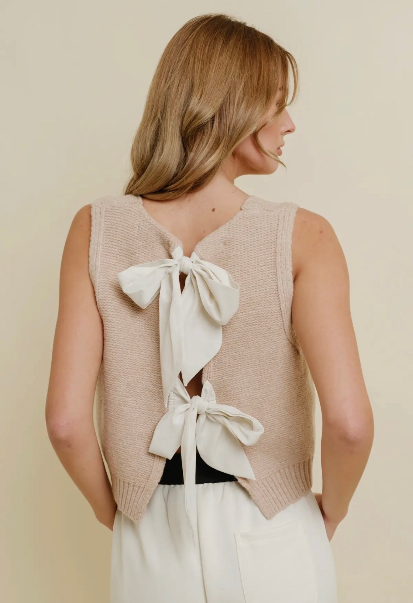 Bow Tie Sleeveless Sweater